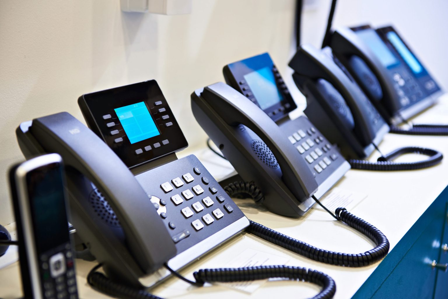 Transitioning from Legacy Telephony to IP-Based Communications: A Guide for Businesses